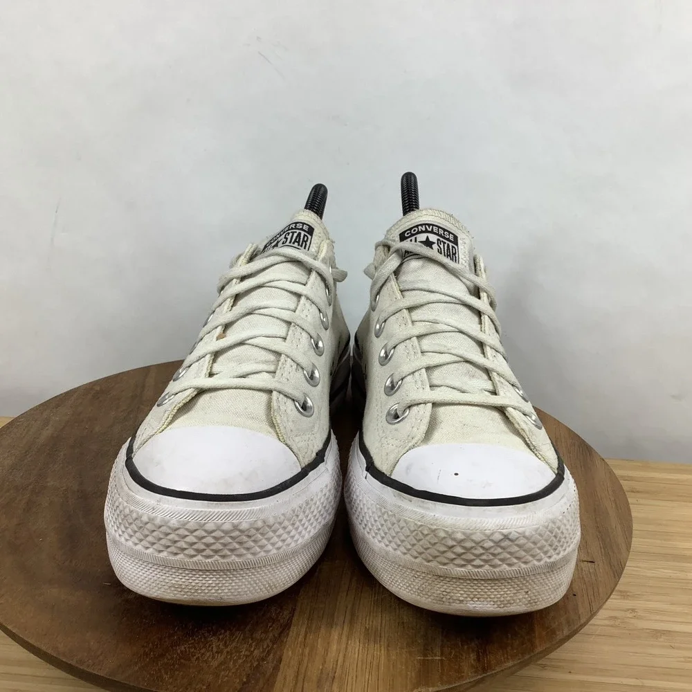 Converse Chuck Taylor All Star Lift Platform Women's 7.5 White Sneakers 560251F